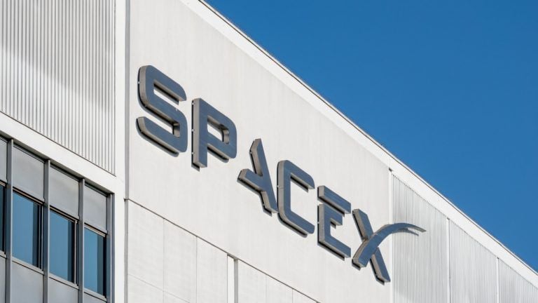 Cathie Wood Says SpaceX Could Become ‘the Most Important Company in History’ Despite 48% Stock Slide