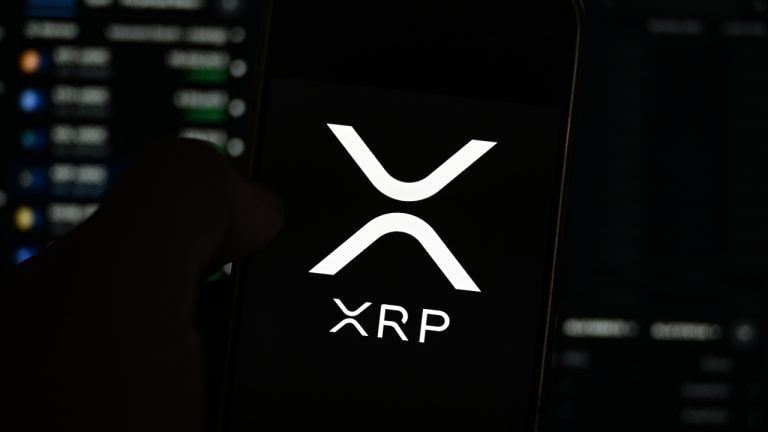 Ripple’s Schwartz Slams Fee Metric as 100x XRP Fee Hike Is Floated